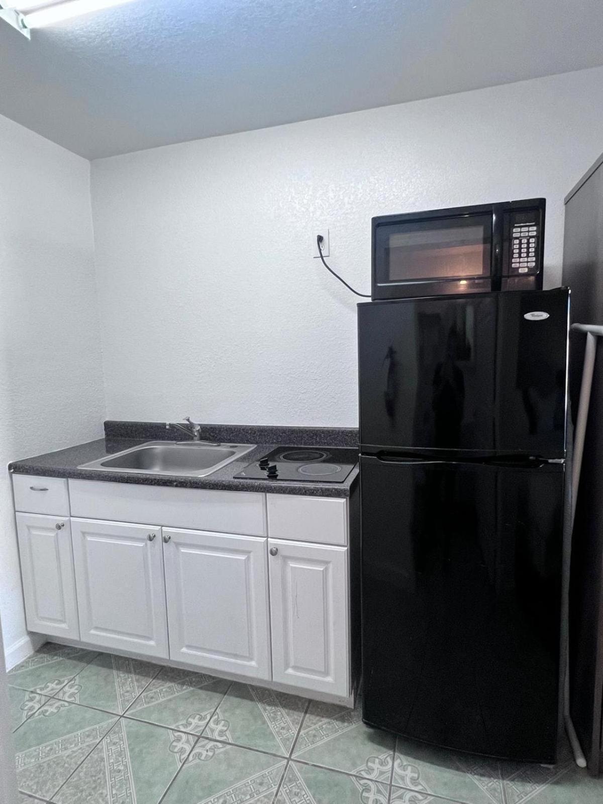 Oyo Garden Inn And Suites Pearsall I-35 East Eksteriør bilde